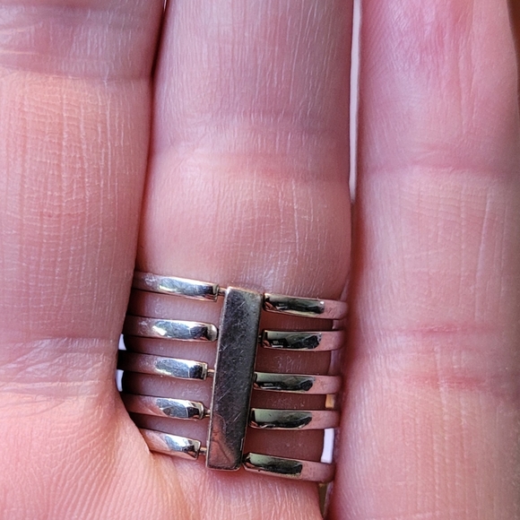 5 band Sterling silver ring - Picture 3 of 9